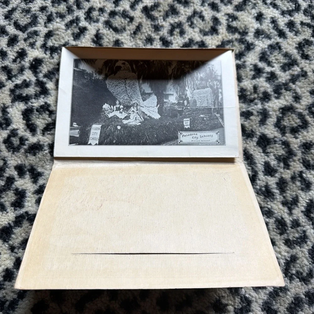 Pasadena California CA 1931 Tournament Of Roses Parade Souvenir Fold Out Photos